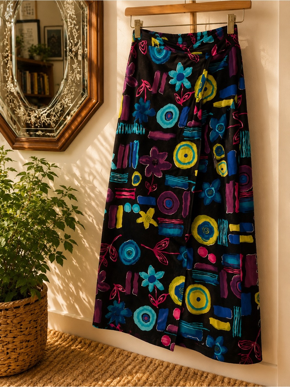 American Vintage USA Abstract Floral Maxi Skirt - Vibrant Multicolor Print - Picture 1 of 1